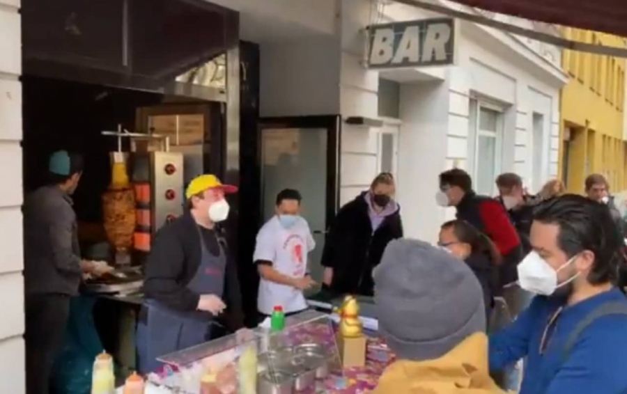 Tacos de pastor causan sensación en Alemania.