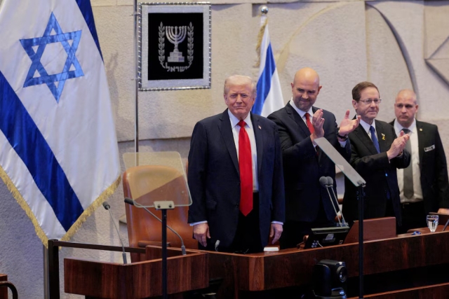 Trump reconoce control temporal de Hamás y se reúne con familias de rehenes