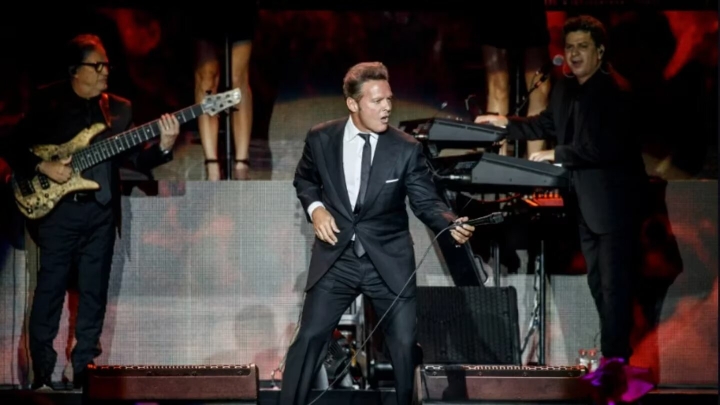 De pronto ¡flash! Luis Miguel anuncia Tour 2023; aquí las fechas y lo que debes saber