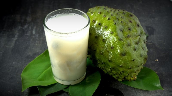 Agua de guanábana natural, así puedes transformar esta fruta en una deliciosa bebida