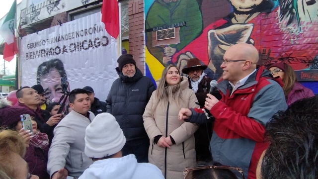 Inauguran mural en Chicago con ícono del chinelo morelense