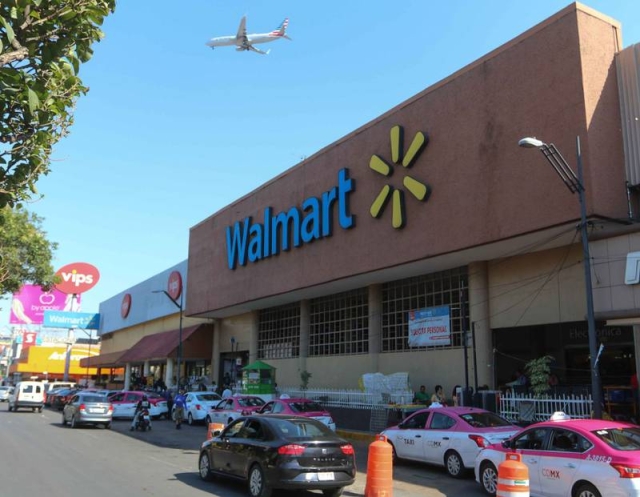 Canasta básica está en $1,039, dice Walmart al gobierno