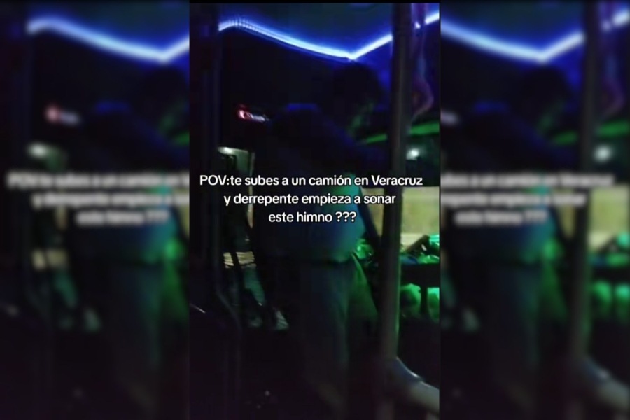 Chofer de autobús en Veracruz baila reggaetón durante el recorrido y provoca indignación en redes