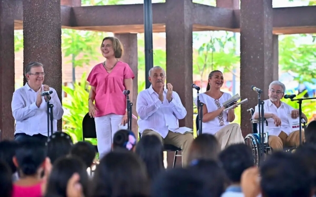 Beatriz Gutiérrez Müller responde cómo está la salud de AMLO