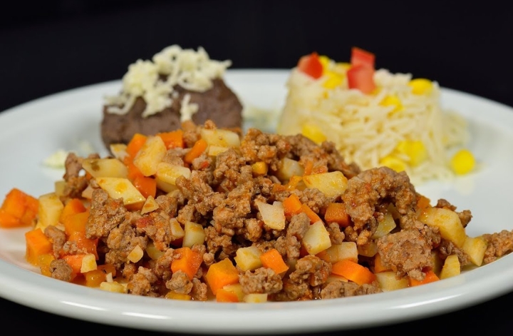 Receta de carne molida con papa y zanahoria