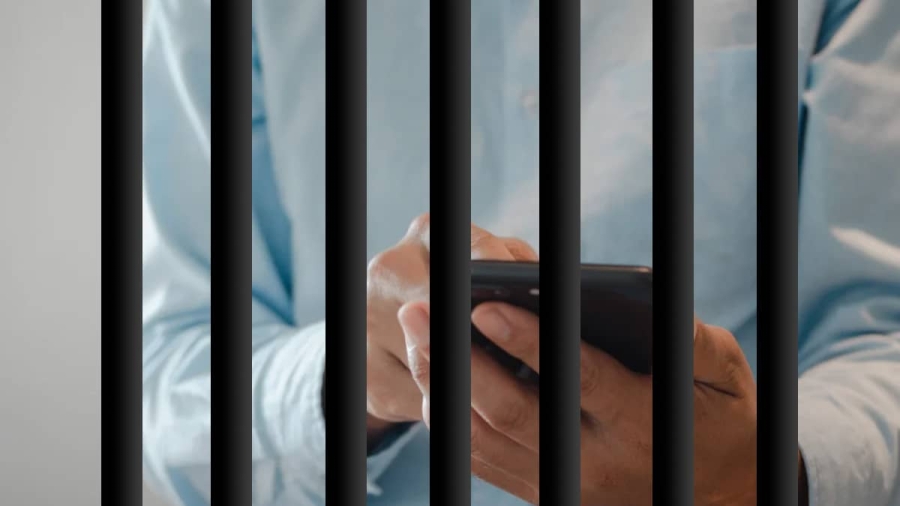 Fue vinculado por publicar imágenes íntimas de su exnovia