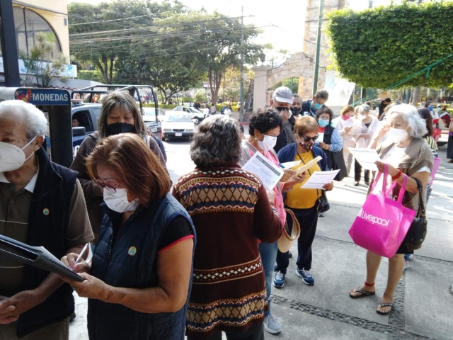 Desde la próxima semana aplicarán vacuna de refuerzo a maestros