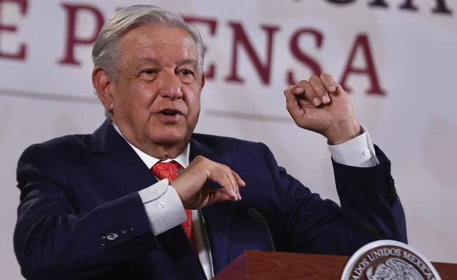 AMLO defiende refinerías y niega contaminación: &#039;Se necesitan&#039;