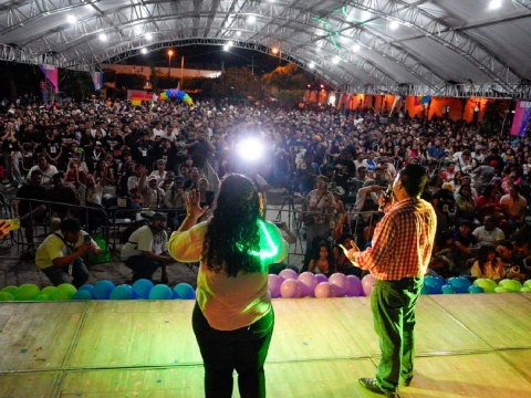   Cientos de personas se sumaron al festival.