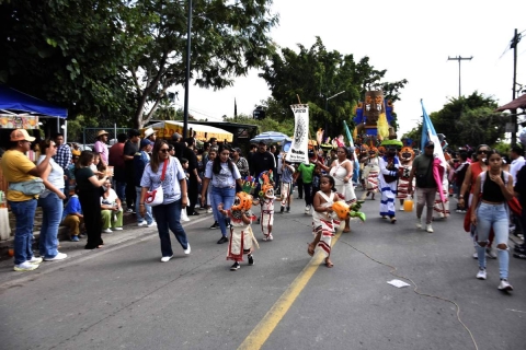 Las diferentes comparsas prepararon sus atuendos desde meses atrás para la popular celebración. 