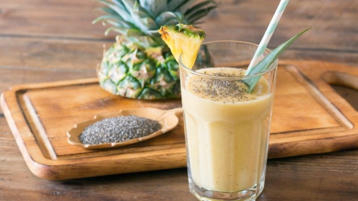 Baja de peso y reduce el colesterol con un jugo de piña con chía