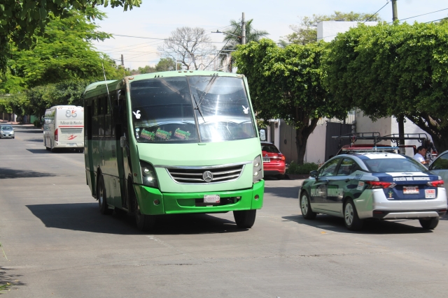 Registrar&aacute;n unidades del transporte p&uacute;blico tiempos de espera de hasta una hora, por d&iacute;a festivo