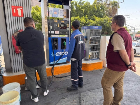 La Profeco informó que los operativos interinstitucionales se realizan dentro de la Estrategia Nacional para Promover la Estabilización del Precio de la Gasolina. 