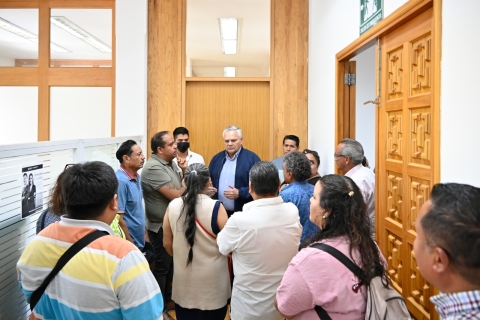 Acuerda Margarita González Saravia reunión con locatarios del mercado &#039;Adolfo López Mateos&#039; de Cuernavaca