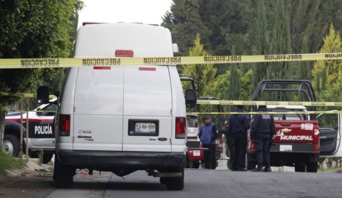 Hallan dos cadáveres en Ahuehuetzingo