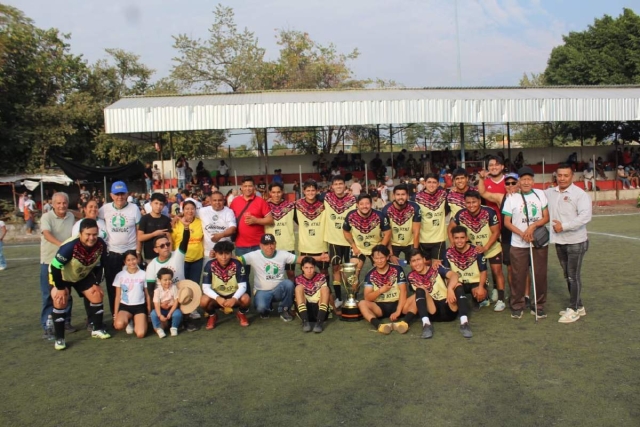  An&aacute;huac vino de atr&aacute;s para conseguir el triunfo que le dio el t&iacute;tulo.