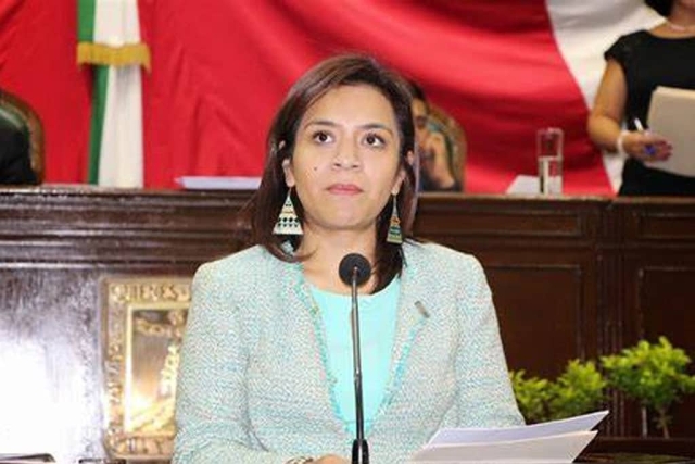 Reitera diputada que el G-10 viola la normatividad legislativa