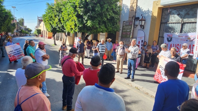 Nuevo bloqueo de la avenida Morelos frente a la Profeco