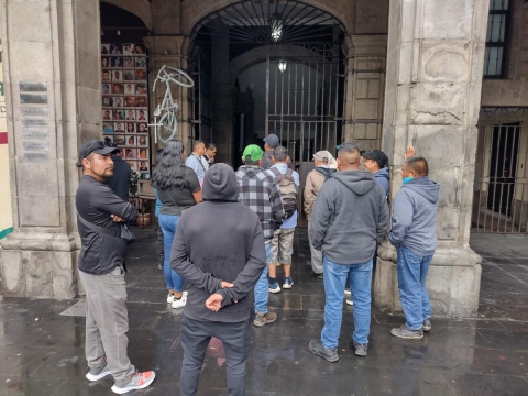 Comenz&oacute; di&aacute;logo con transportistas: Barrera