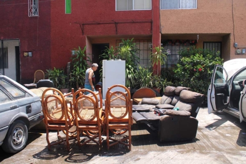 En la Unidad La Joya, en Jiutepec, se activó el plan DN-III-E. Mientras que la escuela &quot;Quetzalcóatl&quot;, en la colonia Villa Santiago, sufrió la inundación del plantel. 