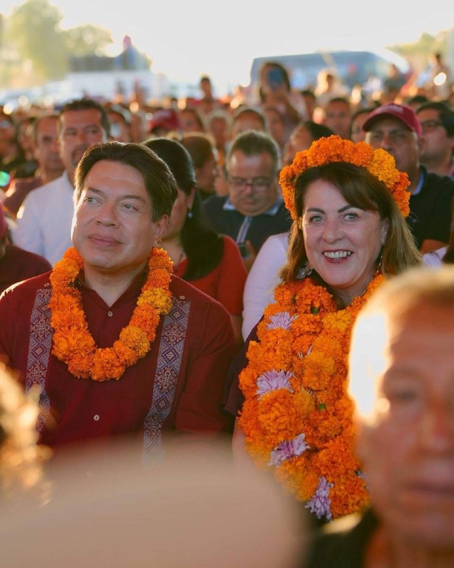 Mario Delgado y Margarita González Saravia, el sábado en Xoxocotla. 