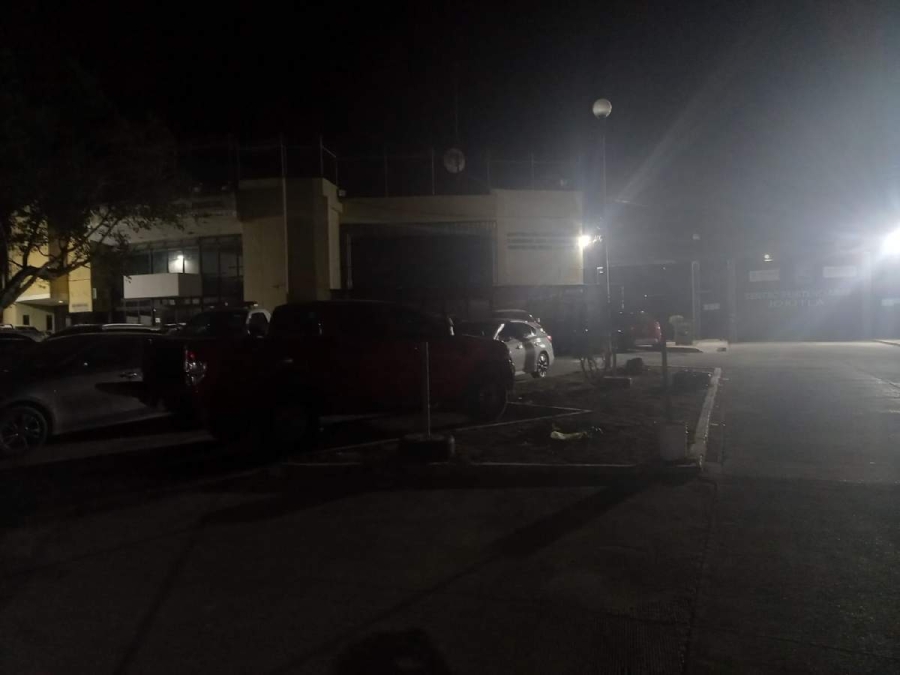 Familiares de las personas privadas de la libertad acusaron que las autoridades del penal piden dinero para que les permitan entrar a verlas.