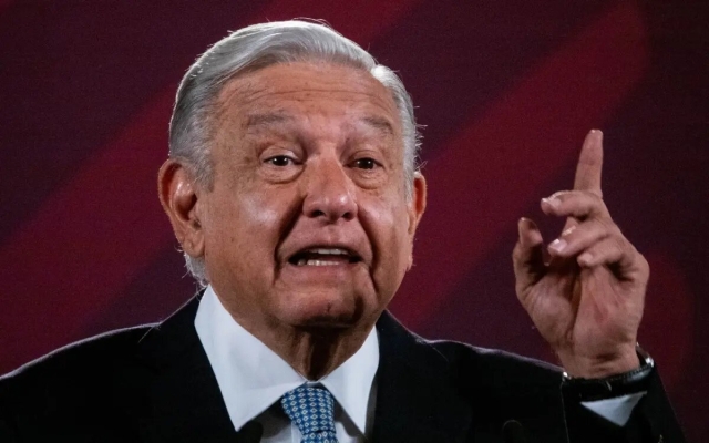 AMLO condena la orden cruel de empujar a niños migrantes al río Bravo