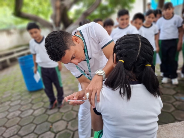 Se suma IMSS Morelos a campaña de vacunación 2025 contra Virus del Papiloma Humano