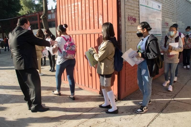 Confirman segundo caso de COVID tras regreso a clases en CDMX.