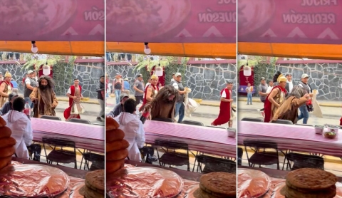 Barrabás se vuelve viral por tomar un refresco en pleno Viacrucis; &#039;¿Y el México sin hambre, Poncio Pilato?&#039;