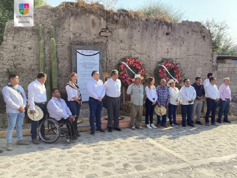 Autoridades municipales realizaron una ceremonia para recordar el inicio de la Revolución en el sur de Morelos; sin embargo, según un historiador, el movimiento ya estaba en marcha.