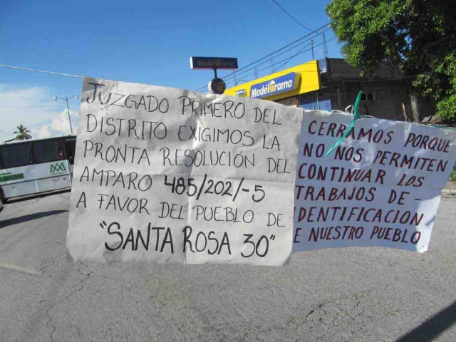 A más de una semana del conflicto, no ha habido solución y tras dos días de vacunación se anunció que este jueves volverá el plantón a Santa Rosa Treinta.