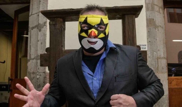 Muere Súper Muñeco, gran figura de la lucha libre mexicana