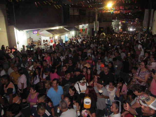 Con el “brinco” de despedida se terminó la edición 2023 del tradicional carnaval de Tlaltizapán. NO se sabe si el gobierno rendirá un informe de ingresos y egresos.