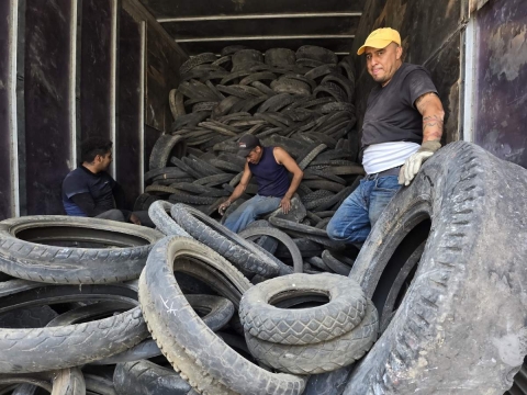  Los neumáticos serían entregados a una empresa para darles un correcto fin.