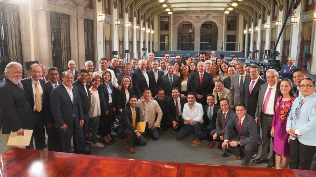 Acude gobernador a reunión en Palacio Nacional encabezada por el presidente AMLO para revisar avances de programas sociales