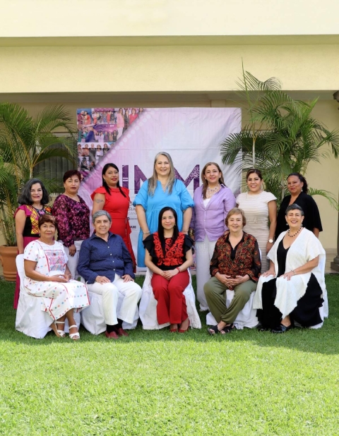 Las mujeres ganadoras de la Presea “Xochiquetzalli”. 