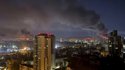 Rusia lanza mayor ataque aéreo sobre Kyiv; hay 23 heridos