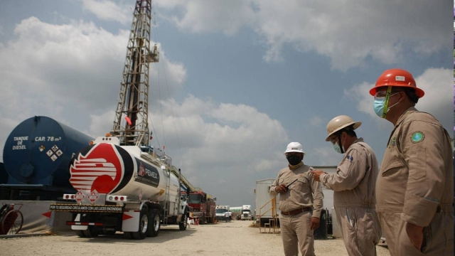 Trabajadores de Pemex elegirán nuevo líder sindical.