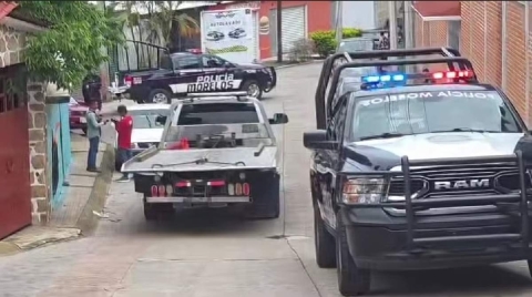 Dejan cuerpo en la cajuela de un taxi