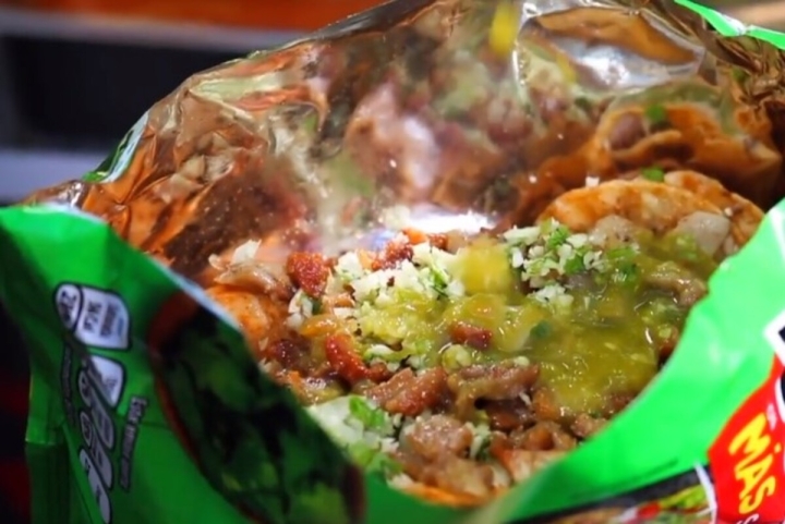 Tostitripas: El platillo garnachero que surgió en un puesto de tacos