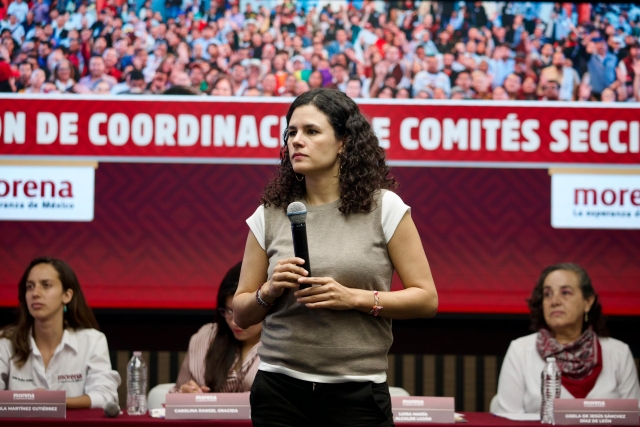 Luisa Alcalde llama a morenistas a &#039;vivir en justa medianía&#039; tras polémicos viajes