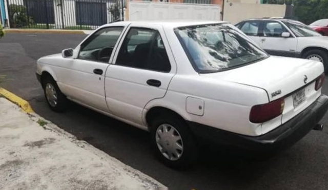 Roban un auto en la colonia Bugambilias