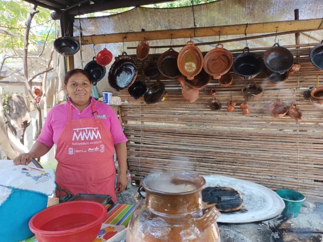 Margarita Cárdenas promueve la cocina tradicional del municipio a fin de preservarla.