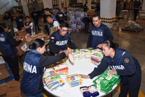Marina coordina traslado de 200 toneladas de víveres de BCS a damnificados