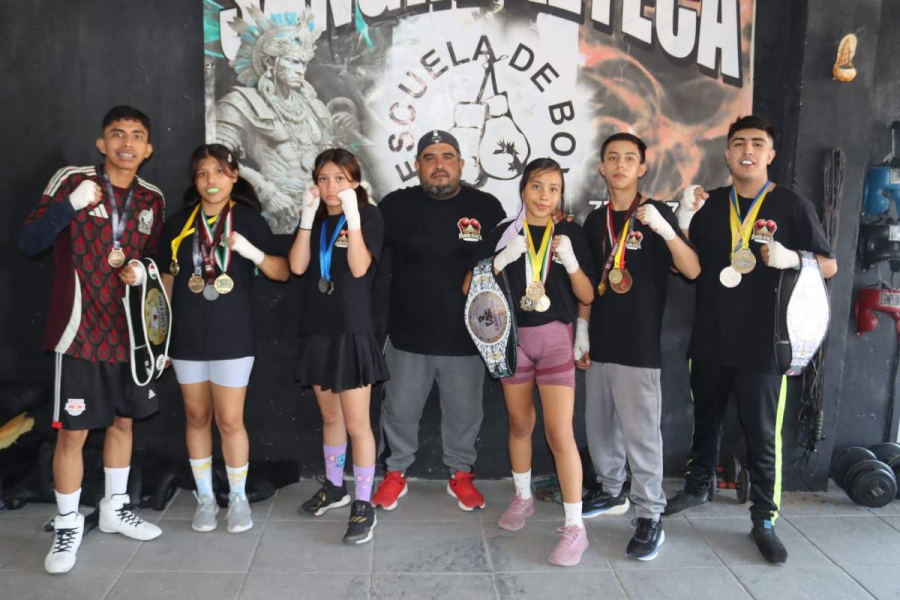 El gimnasio Sangre Azteca presentó a los peleadores que competirán en el torneo internacional 