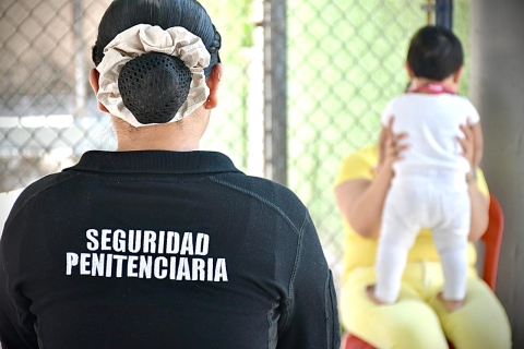 Promueve Gobierno de Morelos actividades para que PPL en Atlacholoaya convivan con motivo del Día de las Madres