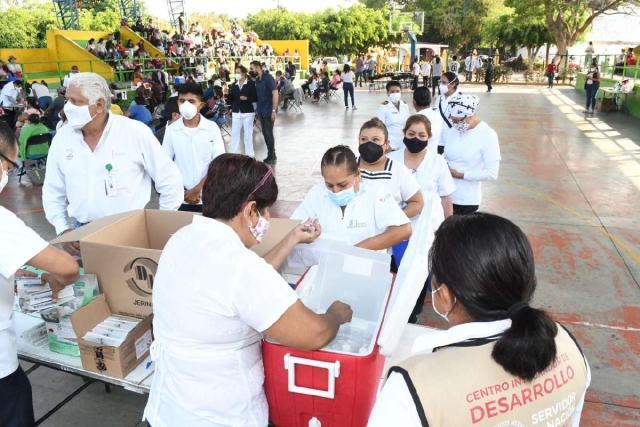 La primera dosis será aplicada durante tres días en las diversas sedes.