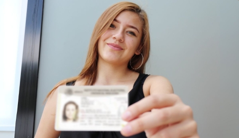 ¿Qué documentos son válidos como identificación oficial en México y qué hacer si no tienes uno?