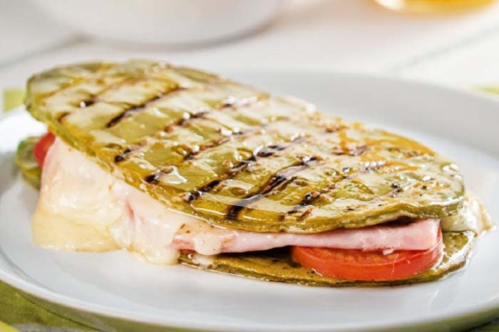 Receta sencilla: Prepara estos nopales rellenos, económicos y deliciosos